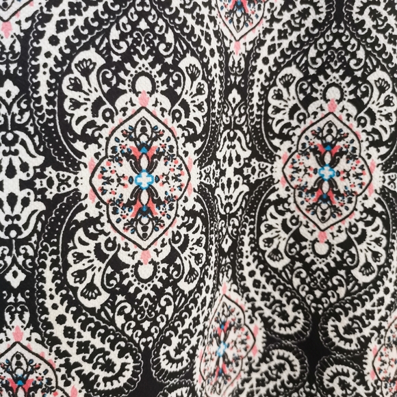 Nordstrom sleeveless Paisley Print with front keyhole - Picture 6 of 8